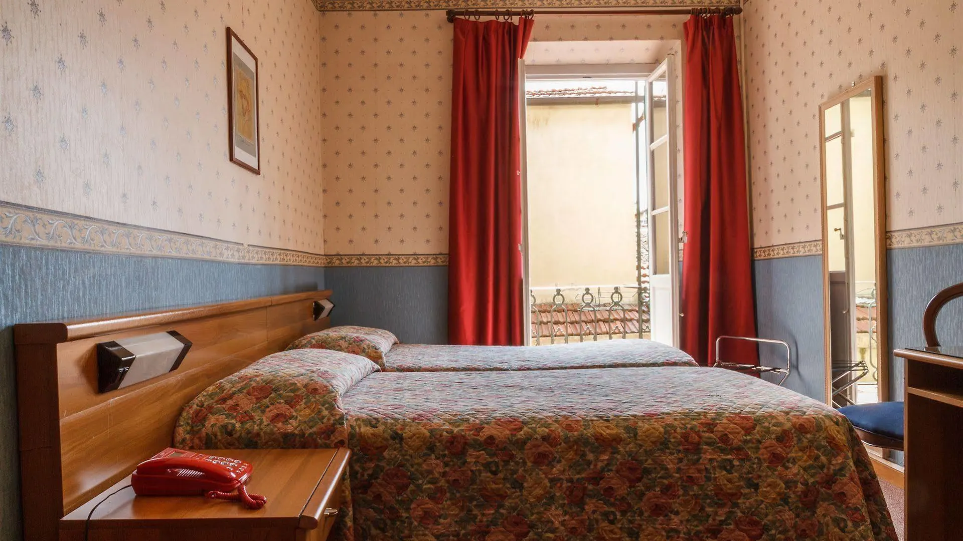 Flom Boutique Hotel Florence 4*,