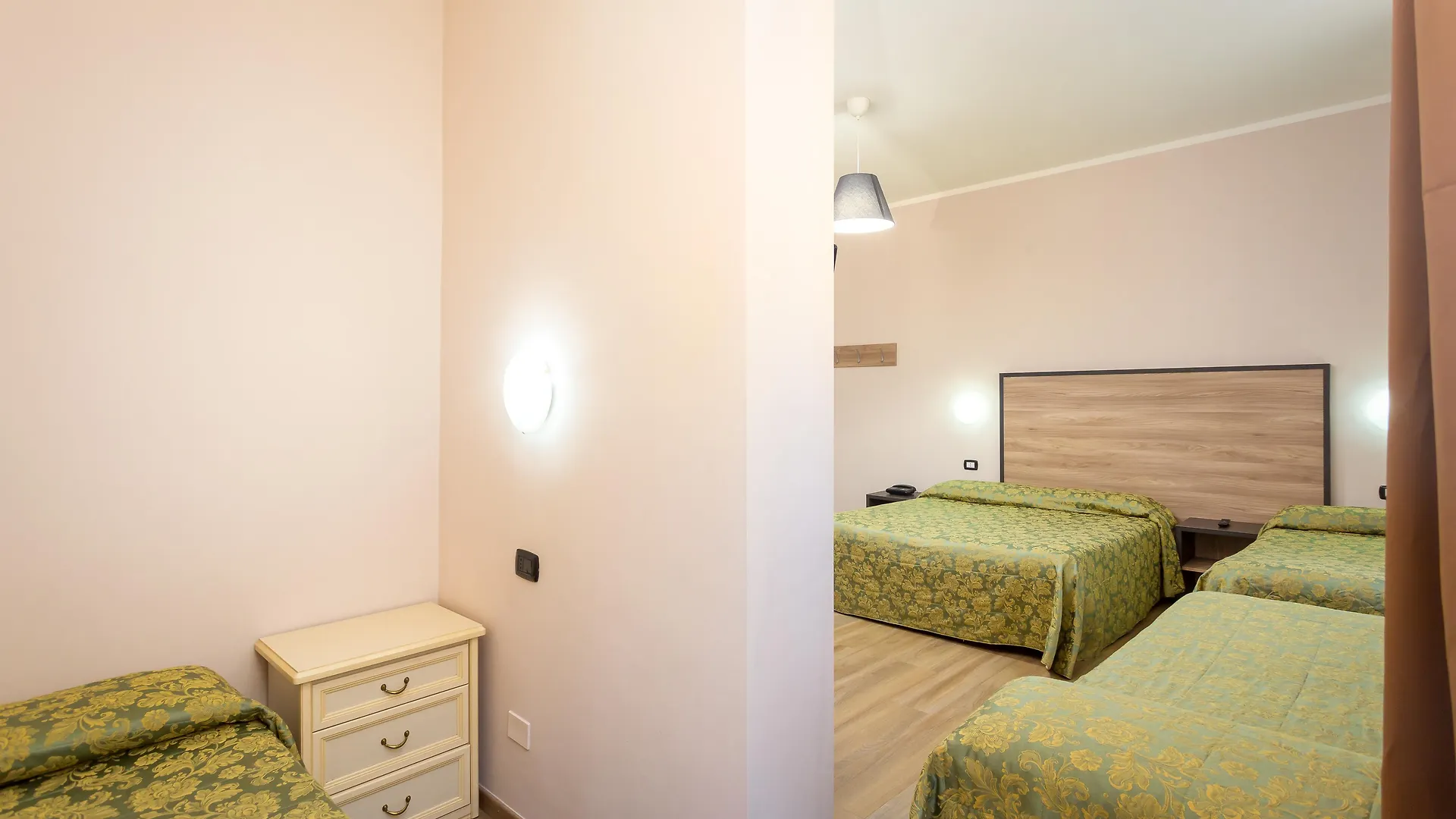Flom Boutique Hotel Florence 4*,